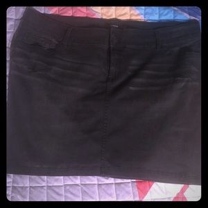Torrid short black jean skirt